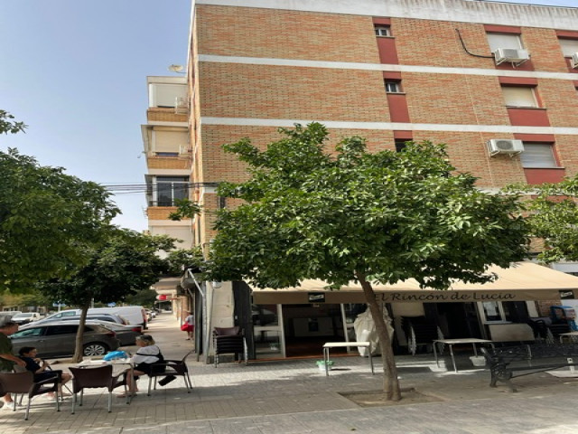 Piso en venta con 70 m2, 3 dormitorios  en Triana - Isla Cartuja (Sevilla)